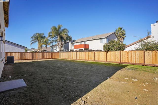 5337 Cardinal St, Antioch CA: https://media.crmls.org/mediaz/83edf8ad-7b61-4fec-8ace-711ea48dd004.jpg