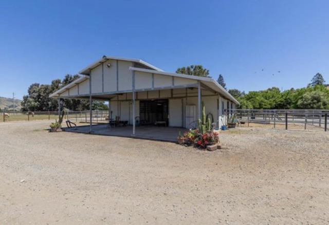 19963 Hale Avenue, Morgan Hill CA: https://media.crmls.org/mediaz/83ee56d5-264d-41b4-93b0-2230c4b4916f.jpg
