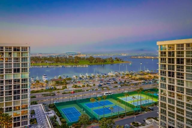 1720 Avenida Del Mundo, Coronado CA: https://media.crmls.org/mediaz/83ee740c-6c16-4dec-bb7c-a82256deedc7.jpg