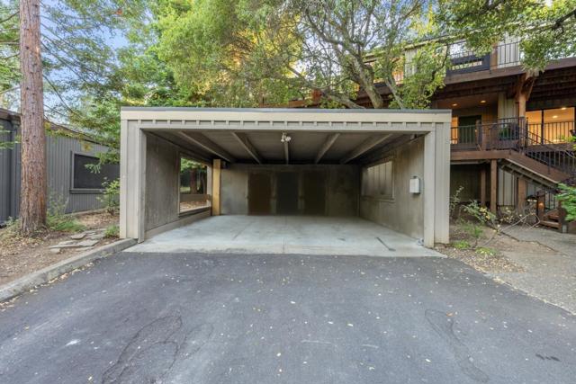 21 Valley Oak Street, Portola Valley CA: https://media.crmls.org/mediaz/83ee853b-f501-4810-a1b8-75e89c4e56d3.jpg