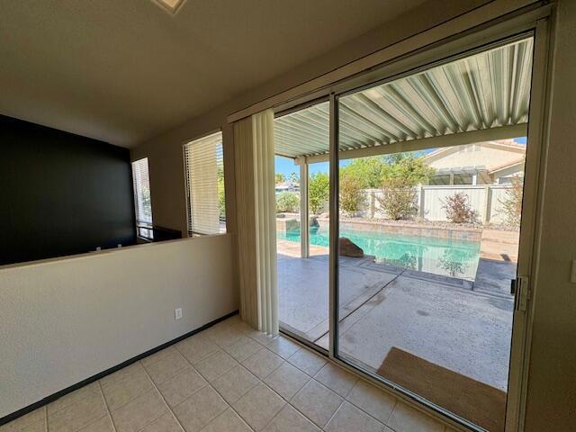 230 Strada Fortuna, Palm Desert CA: https://media.crmls.org/mediaz/83ee8a38-19d7-4921-8adc-4d313c5052fb.jpg