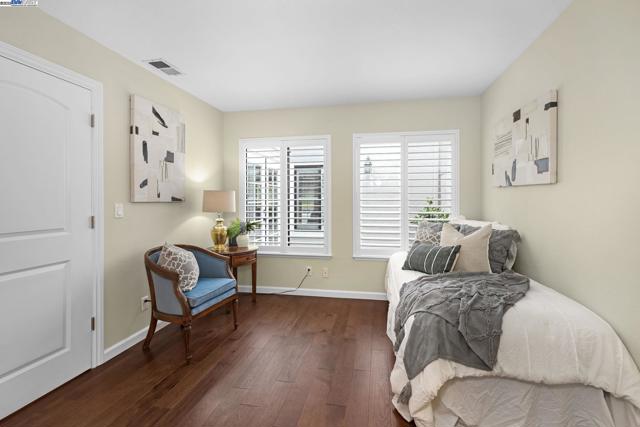 2200 Oneida Cir, Danville CA: https://media.crmls.org/mediaz/83eedf83-fb5c-4f15-99cb-e74f4659a0f5.jpg