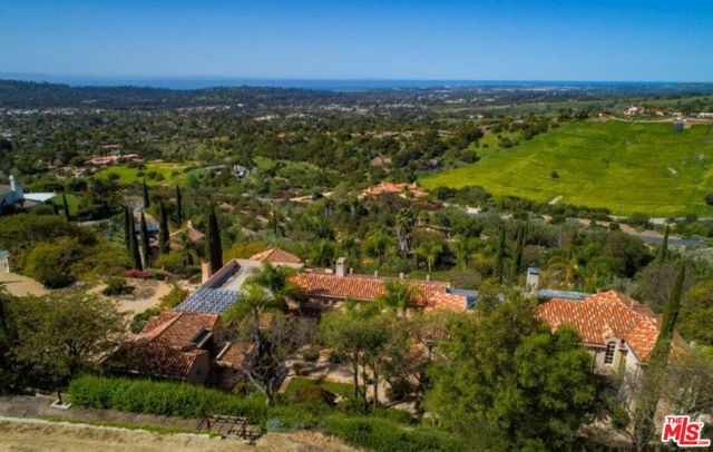 3756 FOOTHILL ESTATE (Private Lane) Road, Santa Barbara CA: https://media.crmls.org/mediaz/83efcae1-4c4e-4b06-ad8b-4d037649ef3a.jpg