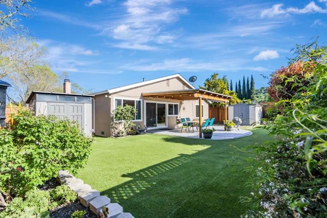 305 Vineyard Drive, San Jose CA: https://media.crmls.org/mediaz/83efdf5a-28ec-4a2c-ada4-b587117a6701.jpg