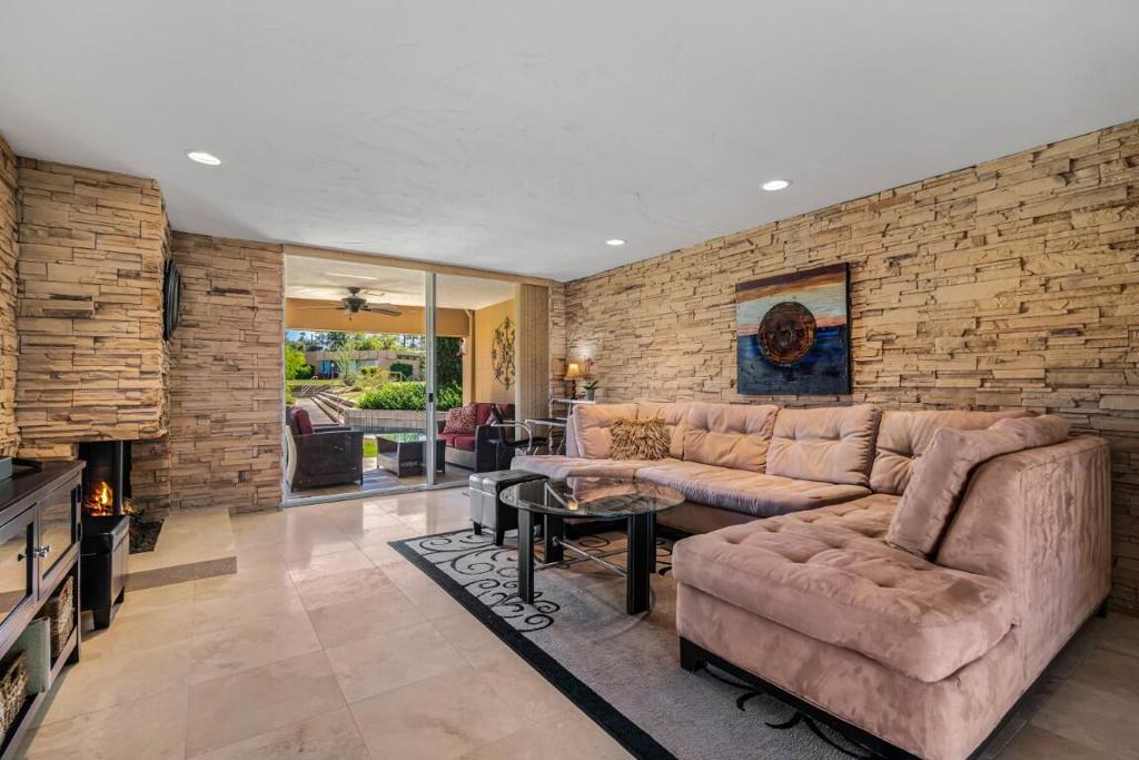 MLS #219136450PS image #4