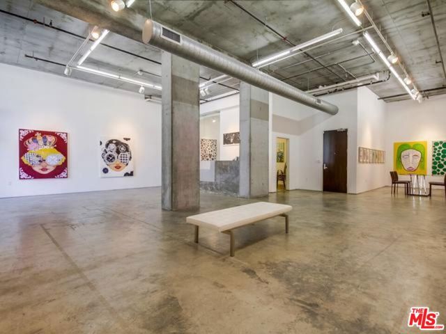 1100 S Hope Street, Los Angeles CA: https://media.crmls.org/mediaz/83f2b3e6-4643-41c5-a1c8-cd82e8fb8fa6.jpg