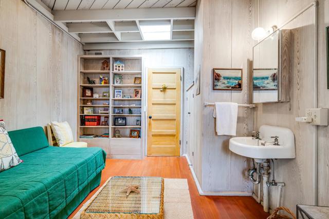 749 Las Olas Drive, Aptos CA: https://media.crmls.org/mediaz/83f443ce-4a47-4d41-ad03-8da46f3be642.jpg