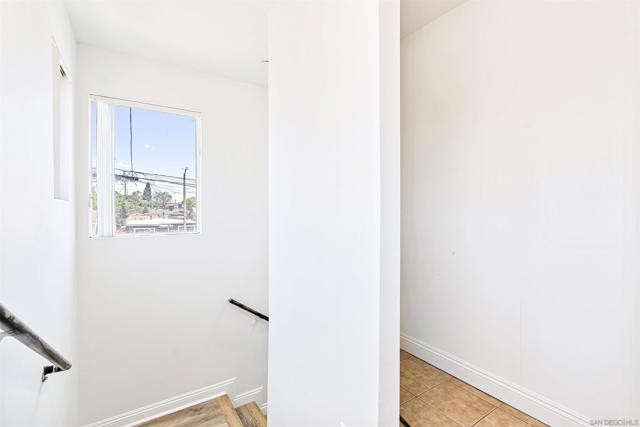 2418 W Lincoln St, Long Beach CA: https://media.crmls.org/mediaz/83f4aabe-77ca-401d-8096-d0ec7f3d0d6d.jpg