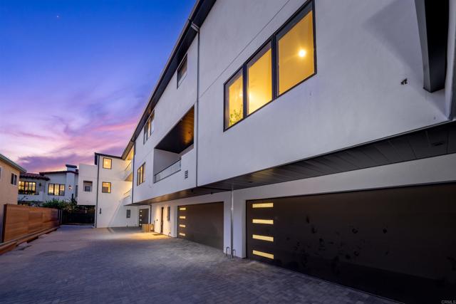 164 Cherry Avenue, Carlsbad CA: https://media.crmls.org/mediaz/83f61c2b-436c-4de9-8b12-a104484efff0.jpg