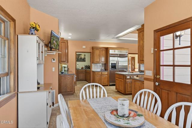 Detail Gallery Image 20 of 73 For 1125 Spring St, Oak View,  CA 93022 - 4 Beds | 4 Baths