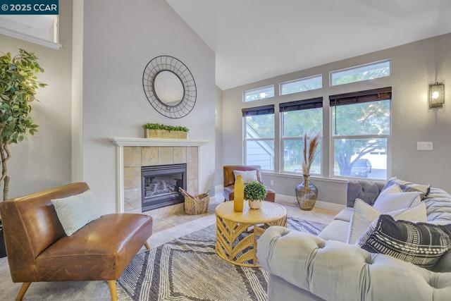 115 Shadewell Dr, Danville CA: https://media.crmls.org/mediaz/83f63aff-8f73-4b12-b7e3-d8a9c45d7058.jpg