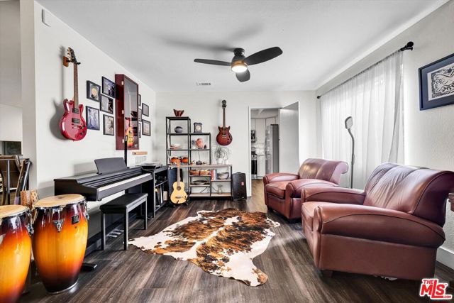 16424 Bubbling View Circle, Cerritos CA: https://media.crmls.org/mediaz/83f6555f-3579-4861-a466-ee964e0ba6da.jpg