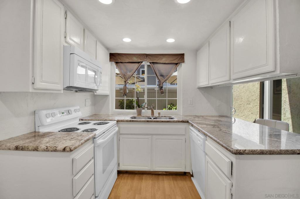 3787 Balboa - photo 16