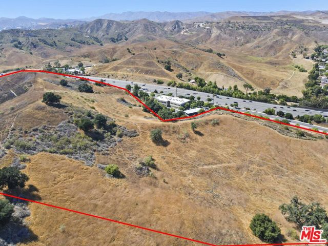 27300 Agoura Road, Calabasas CA: https://media.crmls.org/mediaz/83f93e8c-91f4-4d16-a628-f1e06445aec0.jpg