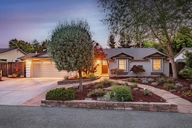 1532 Meadow Lane, Mountain View CA: https://media.crmls.org/mediaz/83f95ed0-2220-4380-8f5d-8a9ee868dd93.jpg