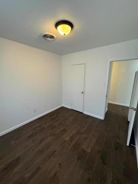 1323 El Serento Drive, Bakersfield CA: https://media.crmls.org/mediaz/83f9bf66-d9d6-4780-9953-893bb26289e6.jpg