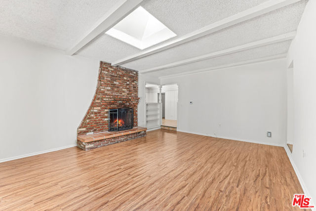 5013 Catalon Avenue, Woodland Hills CA: https://media.crmls.org/mediaz/83f9c22f-c65b-4dc4-a680-c30b00e43a4b.jpg