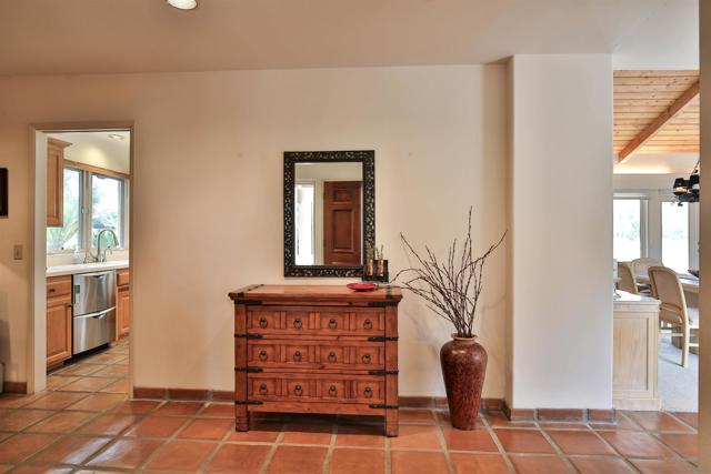 181 Montezuma Dr, Borrego Springs CA: https://media.crmls.org/mediaz/83f9de00-db0f-4114-8dbc-6954f8f62728.jpg