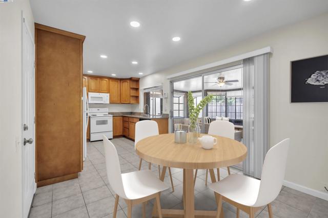 33025 Calistoga St, Union City CA: https://media.crmls.org/mediaz/83fa04a0-ea21-4fde-a417-67be71cc6518.jpg