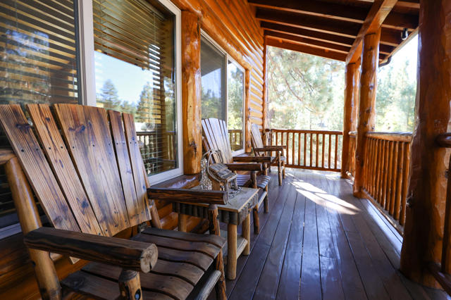 289 Stony Creek Road, Big Bear CA: https://media.crmls.org/mediaz/83faa30c-e429-413d-8aa5-58b3147c2291.jpg