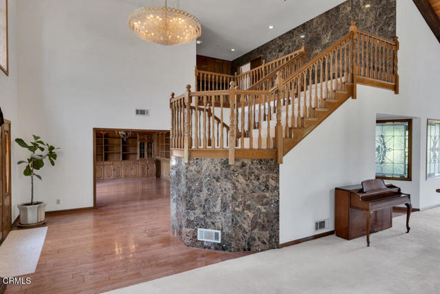 11395 Highridge Court, Camarillo CA: https://media.crmls.org/mediaz/83fb4ecc-330e-48dc-bbf1-ba2b90efd8be.jpg