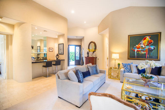 75273 Spyglass Drive, Indian Wells CA: https://media.crmls.org/mediaz/83fcaa15-482b-40a3-af6d-587161033b99.jpg