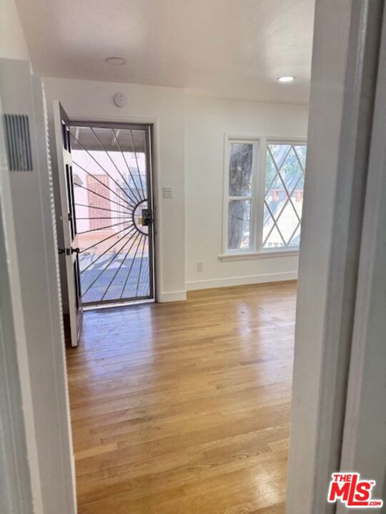 8732 Dorrington Avenue, West Hollywood CA: https://media.crmls.org/mediaz/83fcd571-80de-4862-856c-d97667e71d8f.jpg