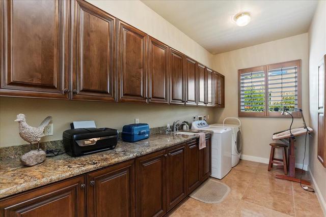 55830 Cherry Hills Drive, La Quinta CA: https://media.crmls.org/mediaz/83fce186-c234-4a8e-8dac-c77e8570a495.jpg