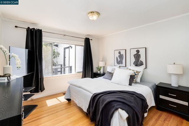 1019 Sir Francis Drake Blvd, San Anselmo CA: https://media.crmls.org/mediaz/83fdbbe0-8be2-4472-9ebd-305fe8264645.jpg