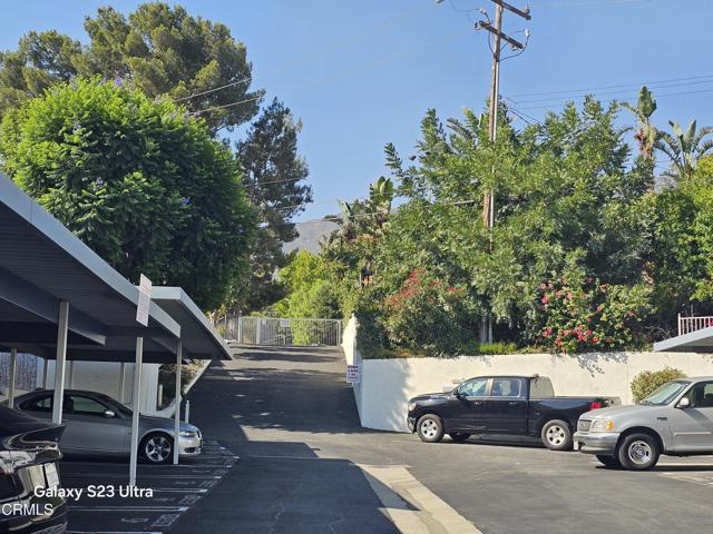 3075 Foothill Boulevard, La Crescenta CA: https://media.crmls.org/mediaz/83fdde8b-74ed-4171-99ce-22564868fdf6.jpg