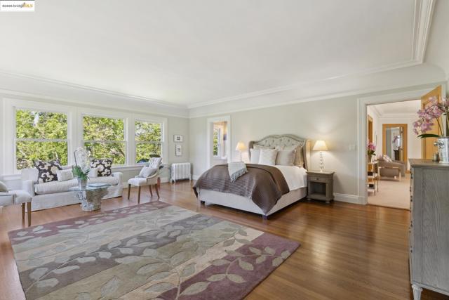 22 Sea View Ave, Piedmont CA: https://media.crmls.org/mediaz/83fe1b16-6398-49ff-ac3a-fe40e609ae4e.jpg