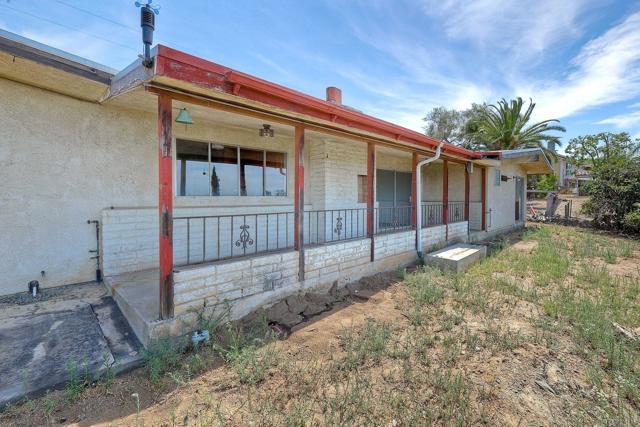 Detail Gallery Image 15 of 23 For 2345 Mira Sol Dr, Vista,  CA 92084 - 2 Beds | 2 Baths