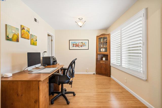 2845 Briarwood Dr, Livermore CA: https://media.crmls.org/mediaz/8400493b-4860-45dd-af30-0a492804f1ba.jpg