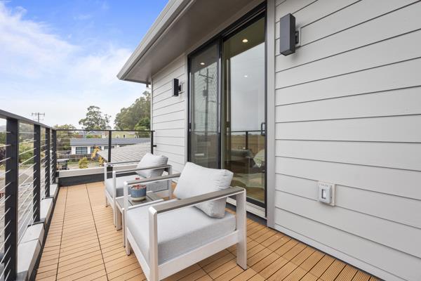575 Seymour Street, Half Moon Bay CA: https://media.crmls.org/mediaz/840118fc-1efc-4178-bfe7-a9f09a7f91f2.jpg