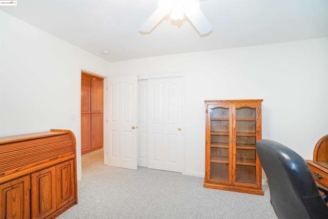 5402 Navajo Ct, Antioch CA: https://media.crmls.org/mediaz/84022777-48b4-425c-8821-0dd1831ebf30.jpg