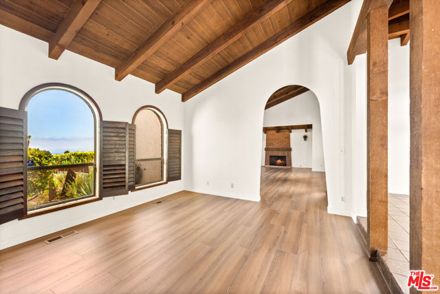 Drew Fenton | 3636 Malibu Country Drive Malibu CA | MLS: 7494351 Drew Fenton | 3636 Malibu Country Drive Malibu CA | MLS: 7494351