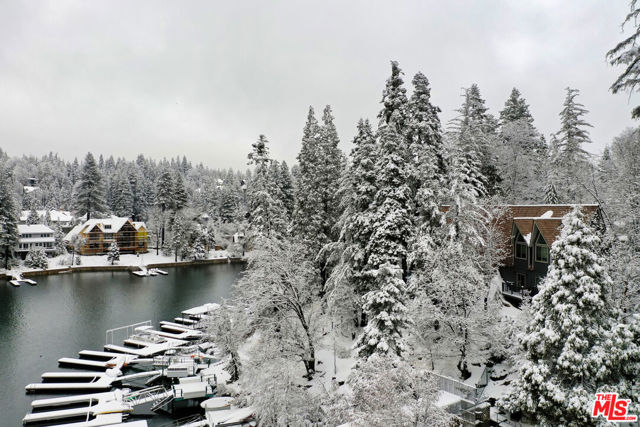 161 Rocky Point Road, Lake Arrowhead CA: https://media.crmls.org/mediaz/84025f20-3b89-4b91-8742-e9445acfe746.jpg