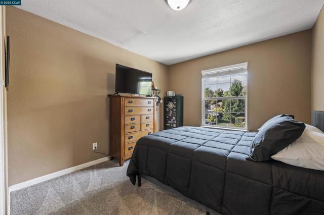 713 Tennyson Dr, Livermore CA: https://media.crmls.org/mediaz/8402f377-4bfa-4e39-b333-801a4e02be08.jpg