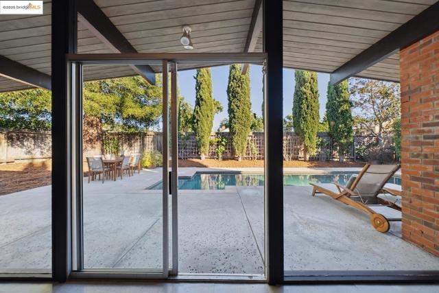 4020 Salem ST, Concord CA: https://media.crmls.org/mediaz/840499bc-3d2a-4fb8-ad7b-76eec884d8ee.jpg