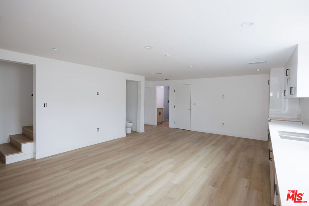 MLS #26856319 image #25