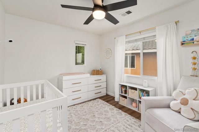 1625 Magnolia Circle, Vista CA: https://media.crmls.org/mediaz/8404d390-c171-4362-bd41-17193f6cf031.jpg