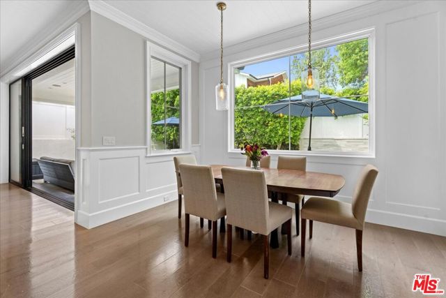 4105 Bellingham Avenue, Studio City CA: https://media.crmls.org/mediaz/840510fd-cd32-4d2f-b676-186956e23d3a.jpg