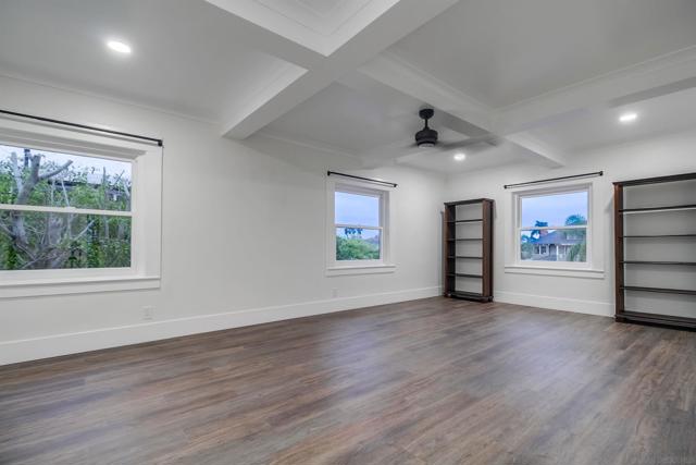 1864 Sunset Blvd, San Diego CA: https://media.crmls.org/mediaz/84066a73-ccd8-4090-945f-c3bc8658feb7.jpg