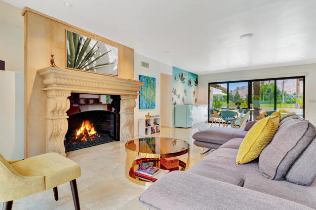 2598 S Camino Real, Palm Springs CA: https://media.crmls.org/mediaz/84070740-0504-44b5-8f51-9fb6db240671.jpg