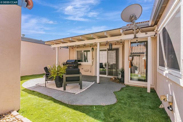 4 Mt Wilson Way, Clayton CA: https://media.crmls.org/mediaz/84078445-78f5-4a0c-ab3f-4278278dfc44.jpg