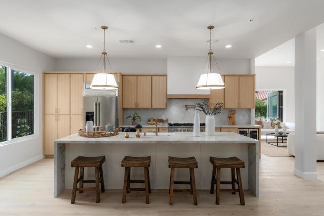 Detail Gallery Image 14 of 46 For 14004 Calle Venecia, San Diego,  CA 92130 - 4 Beds | 2/1 Baths