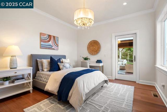 128 Oak Rd, Orinda CA: https://media.crmls.org/mediaz/84080da7-fff7-4036-a489-a0c17388a150.jpg