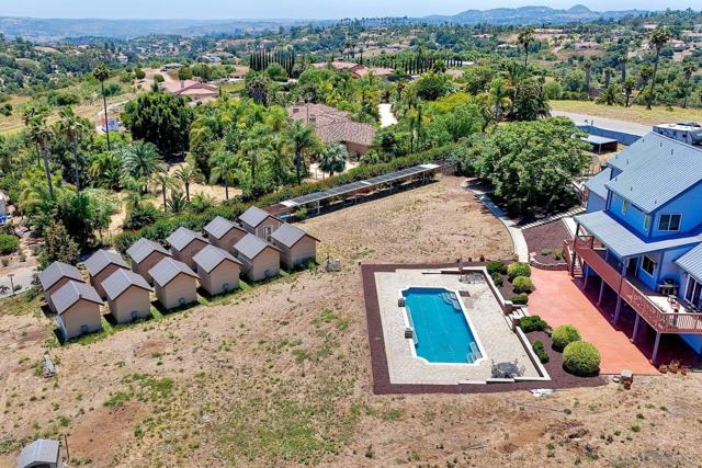 2511 Via Rancheros, Fallbrook CA: https://media.crmls.org/mediaz/8408d3ed-0be1-48a1-828f-1ebd239baa93.jpg