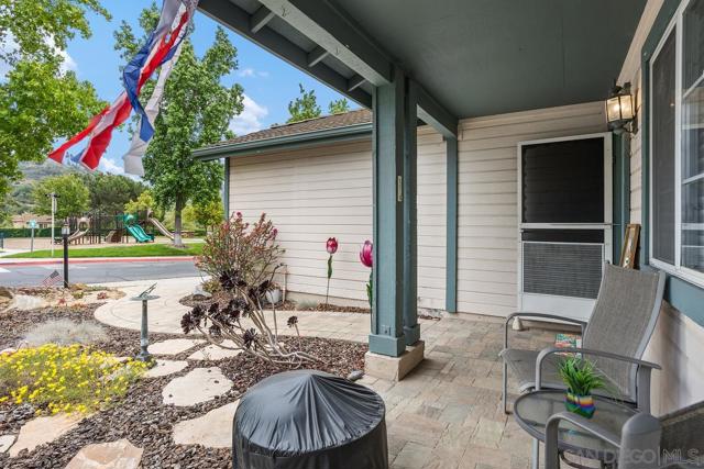 1150 ALOE CT., San Marcos CA: https://media.crmls.org/mediaz/8408f156-1505-4fae-b2e6-a1f944349d8f.jpg
