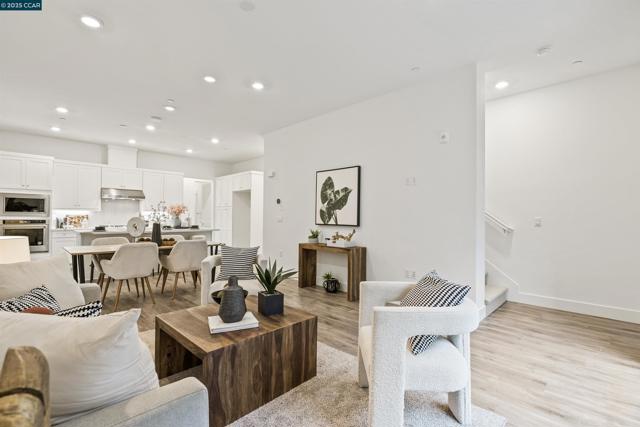 301 Stone Pine Terrace, Sunnyvale CA: https://media.crmls.org/mediaz/8408f793-2f70-4197-9066-6226b776ddee.jpg